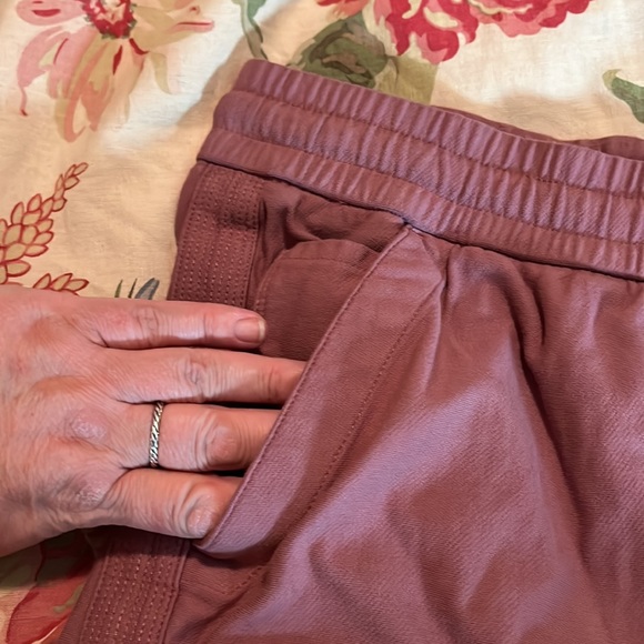 ATHLETA Size 3X Parallon Bermuda Dusty-Rose-Pink Mid-Rise Stretch Cozy $79 NEW - Picture 16 of 16